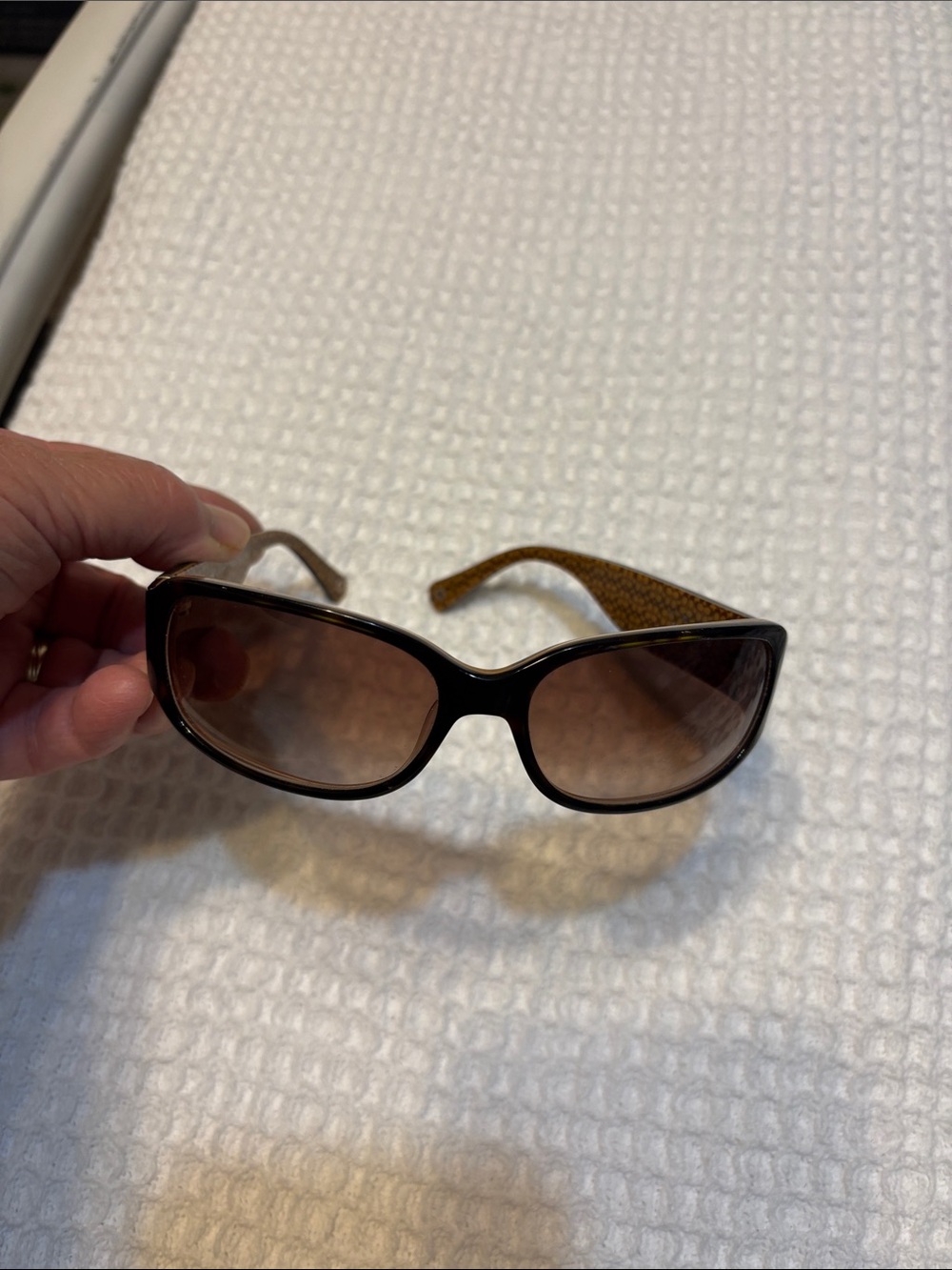 Coach Brown Gradient Women’s Sunglasses with Textured Arms - Picture 2 of 11